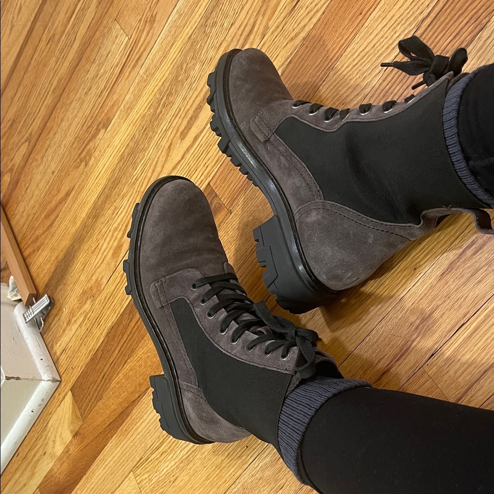 & bone
Rag & Bone Shiloh Asphalt Gray Black Suede Lace Up Lug Sole Combat Boots